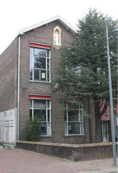 Foto van oude basisschoolpand Toermalijn aan Marktstraat 22 in Wormerveer